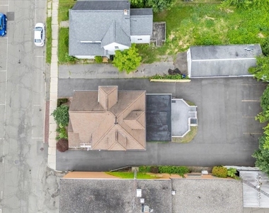 217 Jefferson Avenue - Photo Thumbnail 13