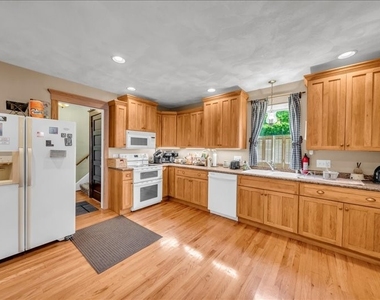 217 Jefferson Avenue - Photo Thumbnail 5