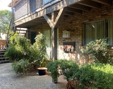 Hawthorne Avenue - Photo Thumbnail 7