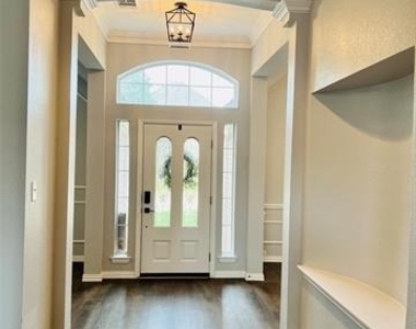 1305 Granger Drive - Photo Thumbnail 3