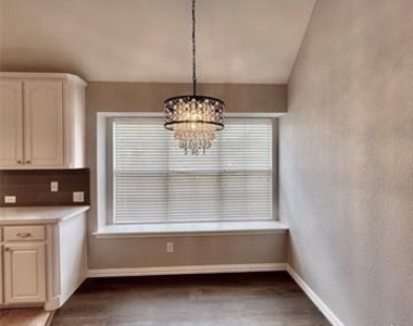 1305 Granger Drive - Photo Thumbnail 9