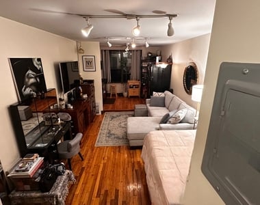 424 East 14th Street - Photo Thumbnail 5