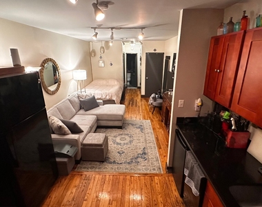 424 East 14th Street - Photo Thumbnail 8