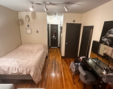 424 East 14th Street - Photo Thumbnail 6