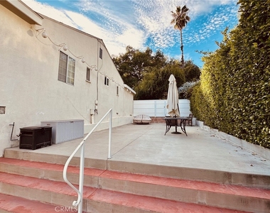 2255 E Chevy Chase Drive - Photo Thumbnail 43