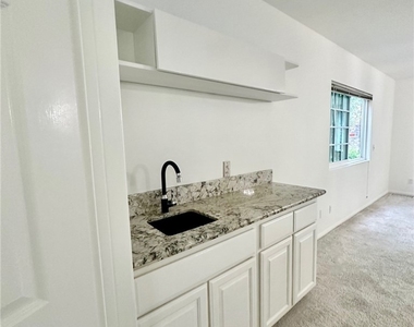 2255 E Chevy Chase Drive - Photo Thumbnail 12