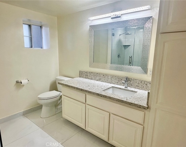 2255 E Chevy Chase Drive - Photo Thumbnail 22