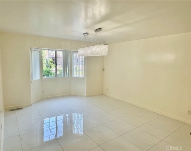 2255 E Chevy Chase Drive - Photo Thumbnail 9
