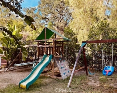 2255 E Chevy Chase Drive - Photo Thumbnail 45