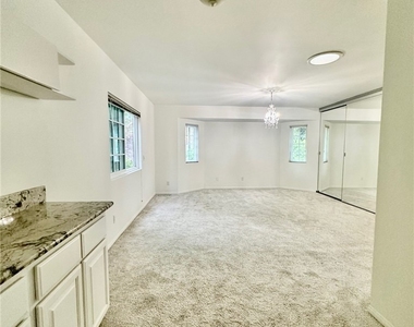 2255 E Chevy Chase Drive - Photo Thumbnail 11