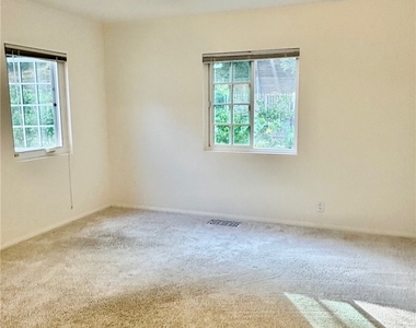 2255 E Chevy Chase Drive - Photo Thumbnail 20