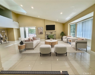 2255 E Chevy Chase Drive - Photo Thumbnail 30