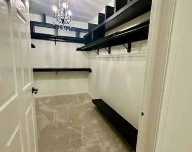 2255 E Chevy Chase Drive - Photo Thumbnail 13