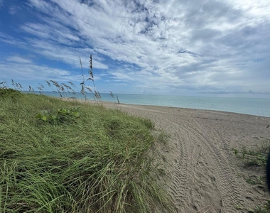 1115 S Ocean Drive - Photo Thumbnail 36