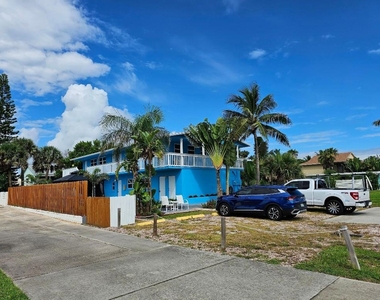 1115 S Ocean Drive - Photo Thumbnail 1
