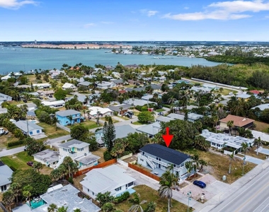 1115 S Ocean Drive - Photo Thumbnail 24