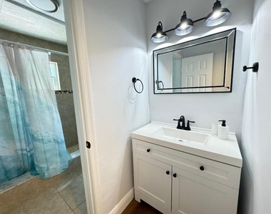 1115 S Ocean Drive - Photo Thumbnail 17