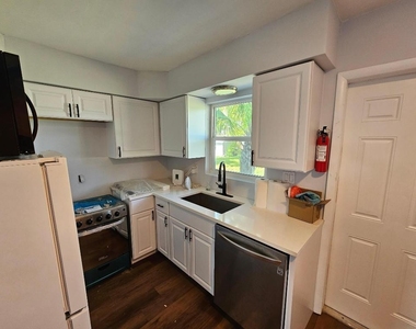 1115 S Ocean Drive - Photo Thumbnail 11