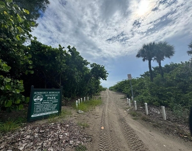 1115 S Ocean Drive - Photo Thumbnail 37