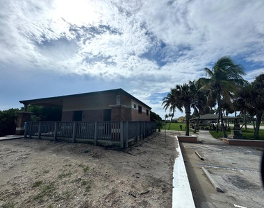 1115 S Ocean Drive - Photo Thumbnail 34
