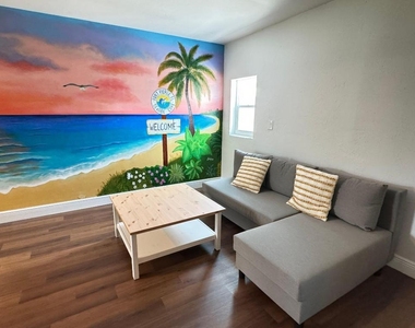 1115 S Ocean Drive - Photo Thumbnail 13