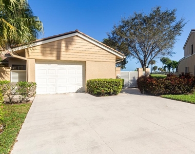 533 Prestwick Circle - Photo Thumbnail 25
