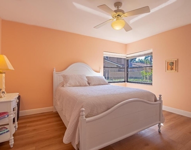 533 Prestwick Circle - Photo Thumbnail 14