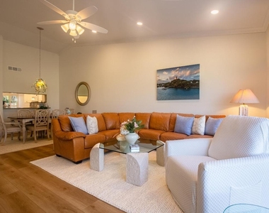 533 Prestwick Circle - Photo Thumbnail 4