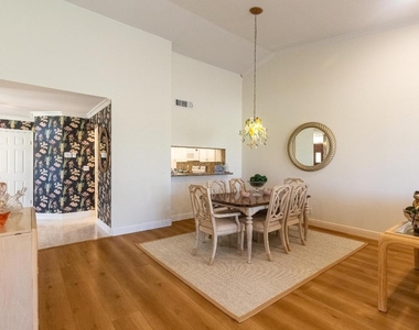 533 Prestwick Circle - Photo Thumbnail 8