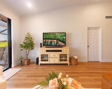 533 Prestwick Circle - Photo Thumbnail 6