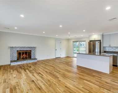 51 Ocean Avenue - Photo Thumbnail 2