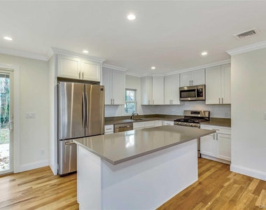 51 Ocean Avenue - Photo Thumbnail 3