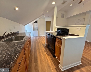 222 N 21st Street - Photo Thumbnail 13