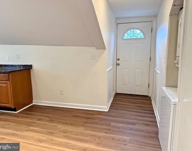 222 N 21st Street - Photo Thumbnail 7