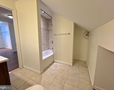 222 N 21st Street - Photo Thumbnail 24