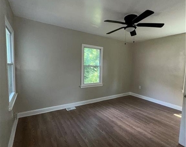 1537 Orlando Street - Photo Thumbnail 10