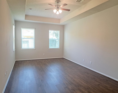 26315 Fox Ridge Lane - Photo Thumbnail 16