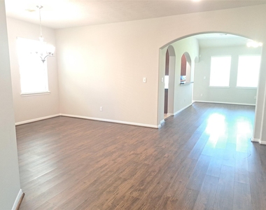 26315 Fox Ridge Lane - Photo Thumbnail 6
