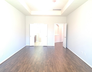26315 Fox Ridge Lane - Photo Thumbnail 17