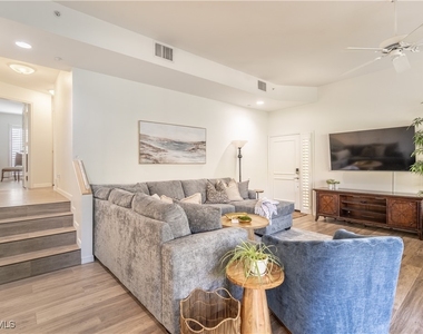 651 10th Avenue S - Photo Thumbnail 3