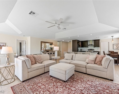 9908 White Sands Place - Photo Thumbnail 10