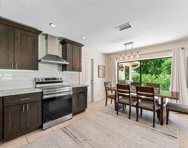 9908 White Sands Place - Photo Thumbnail 14