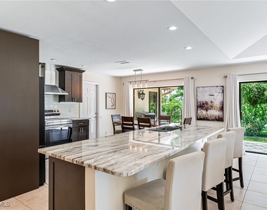 9908 White Sands Place - Photo Thumbnail 13