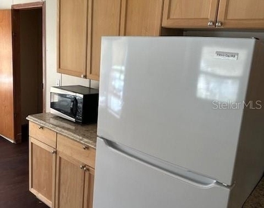 5705 Middlesex Drive - Photo Thumbnail 4