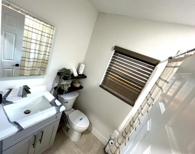 1756 2nd Street Ne - Photo Thumbnail 9