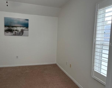 947 Spring Park Loop - Photo Thumbnail 7