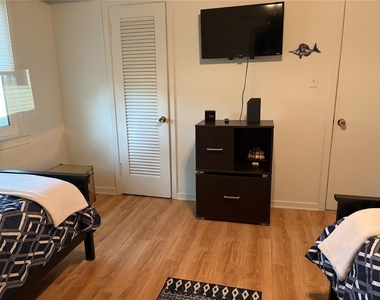 421 Riviera Street - Photo Thumbnail 13