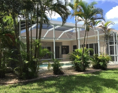 1292 W Hillsborough Boulevard - Photo Thumbnail 3