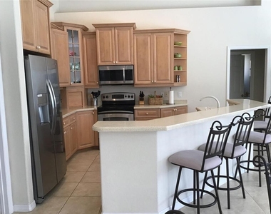 1292 W Hillsborough Boulevard - Photo Thumbnail 5