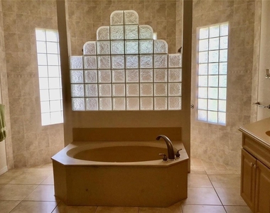 1292 W Hillsborough Boulevard - Photo Thumbnail 14